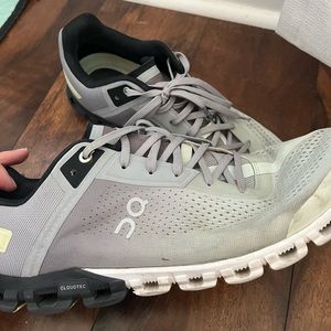 Mens on cloud sneakers